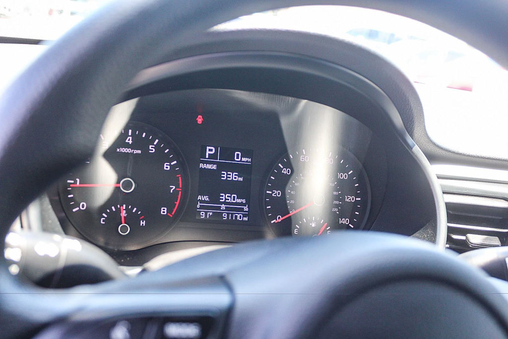 Thumbnail: 2023 Kia Rio - 16