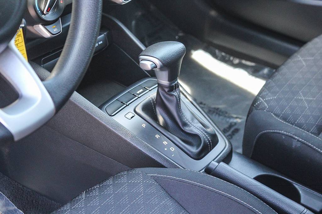 Thumbnail: 2023 Kia Rio - 15
