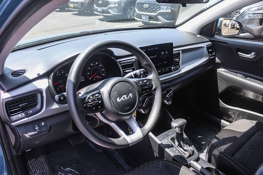 Thumbnail: 2023 Kia Rio - 12