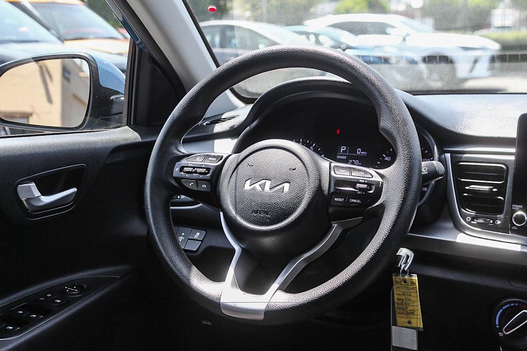 Thumbnail: 2023 Kia Rio - 8