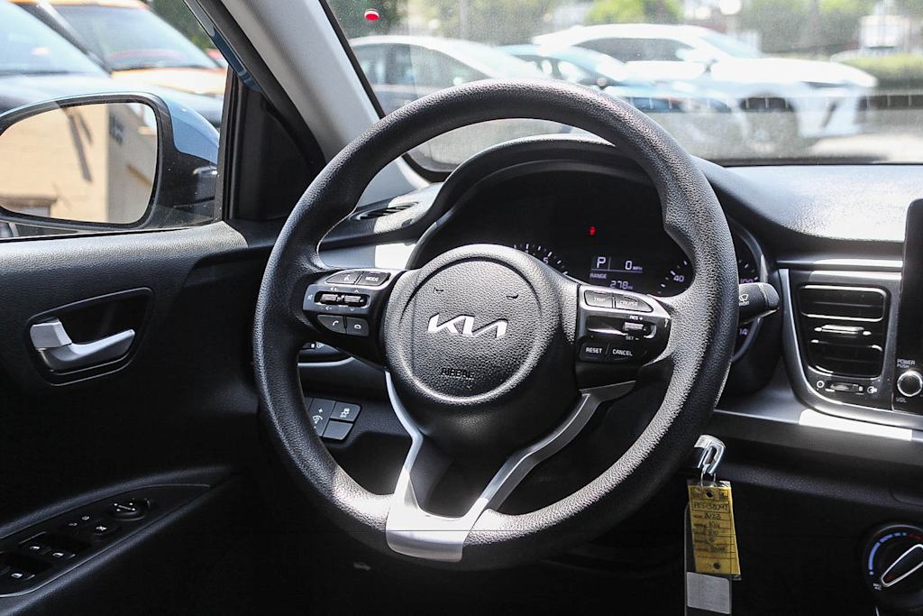 Thumbnail: 2023 Kia Rio - 8