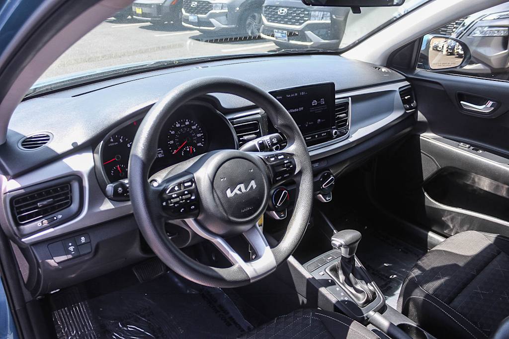 Thumbnail: 2023 Kia Rio - 12