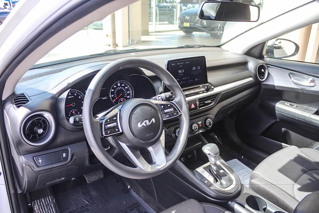 Thumbnail: 2023 Kia Forte - 13