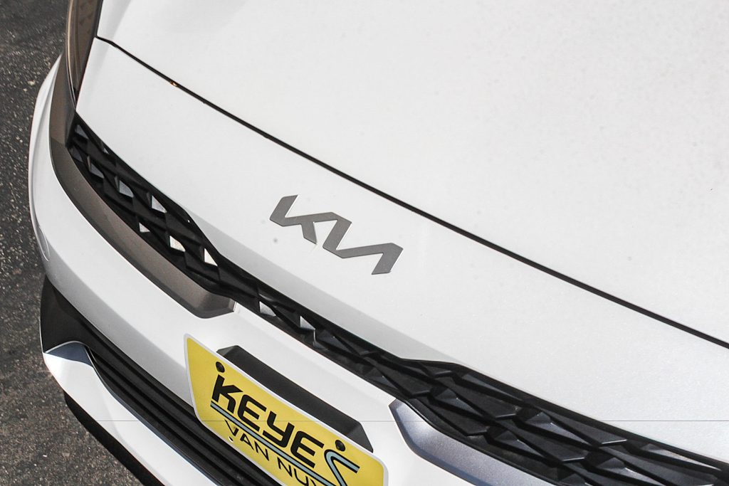 Thumbnail: 2023 Kia Forte - 24