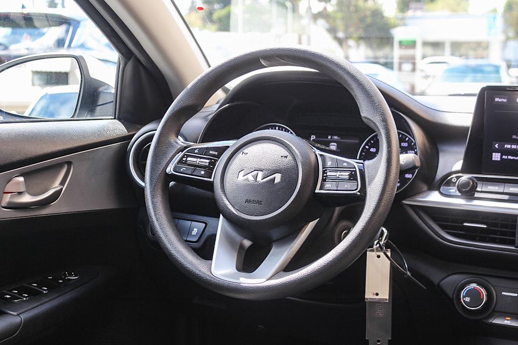 Thumbnail: 2023 Kia Forte - 9