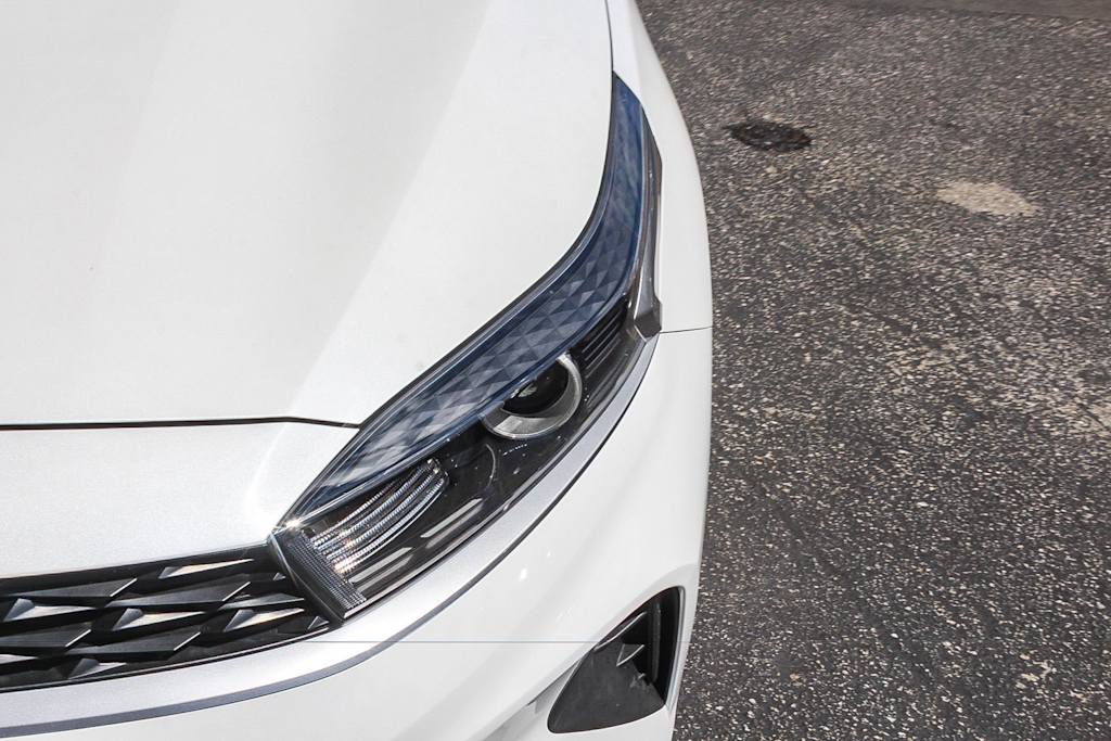 Thumbnail: 2023 Kia Forte - 23