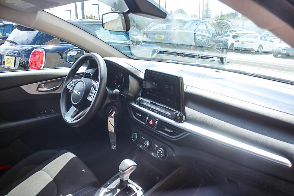Thumbnail: 2023 Kia Forte - 12