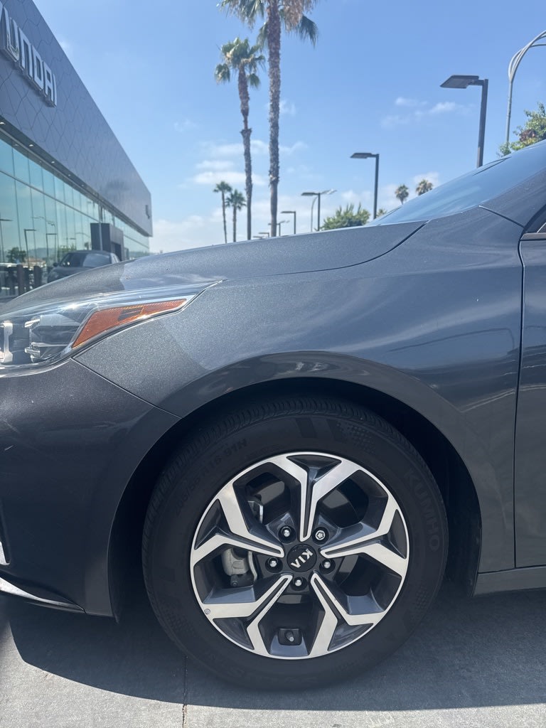 Thumbnail: 2021 Kia Forte - 8