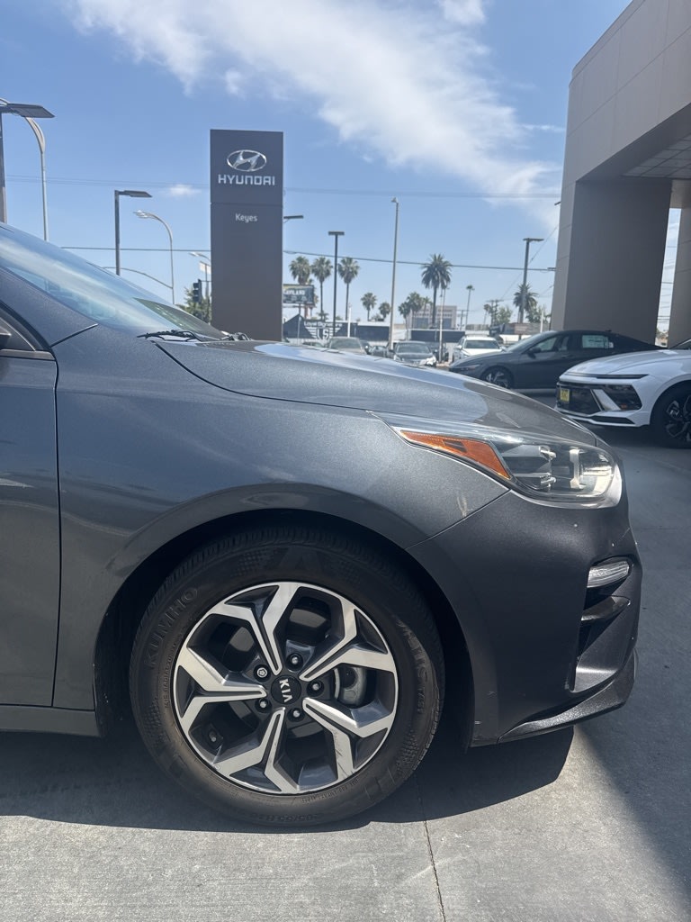 Thumbnail: 2021 Kia Forte - 17