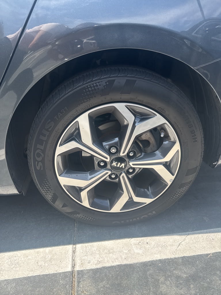 Thumbnail: 2021 Kia Forte - 22