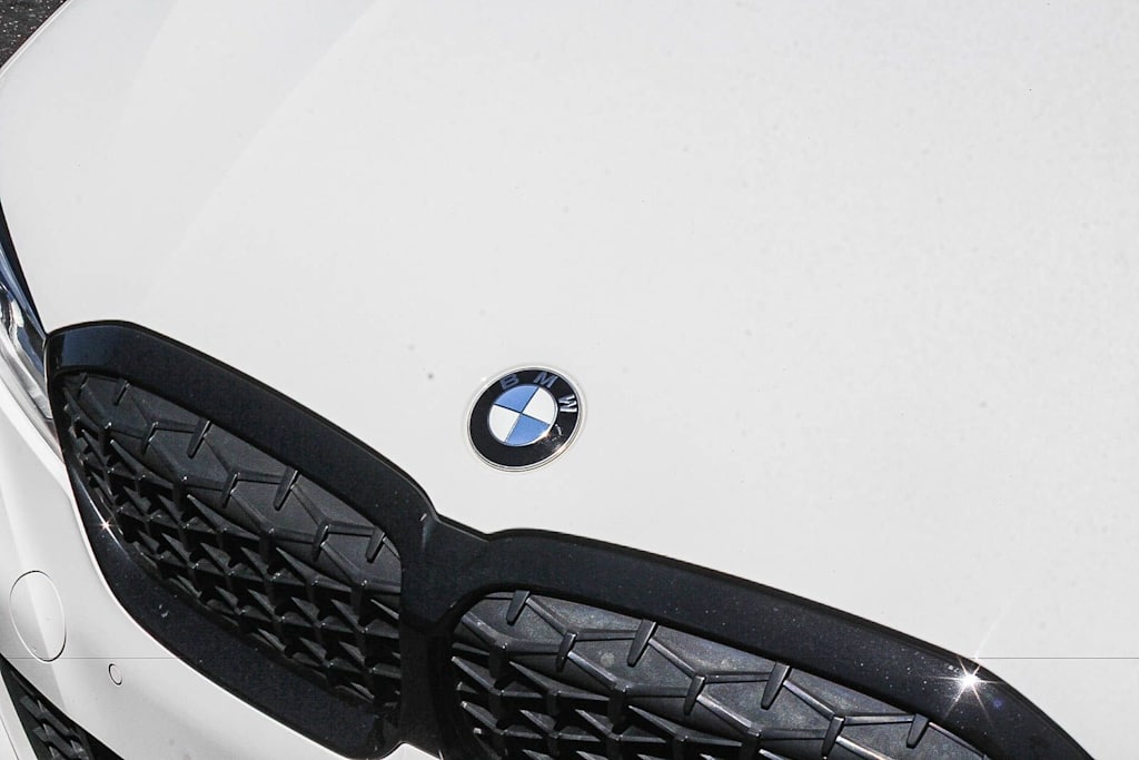 Thumbnail: 2021 BMW 3 Series - 23
