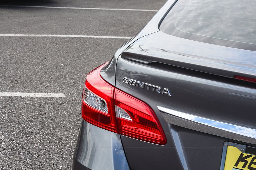 Thumbnail: 2019 Nissan Sentra - 15