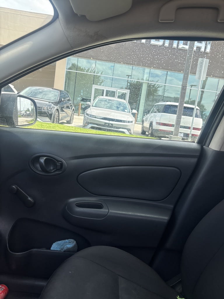 Thumbnail: 2015 Nissan Versa - 10
