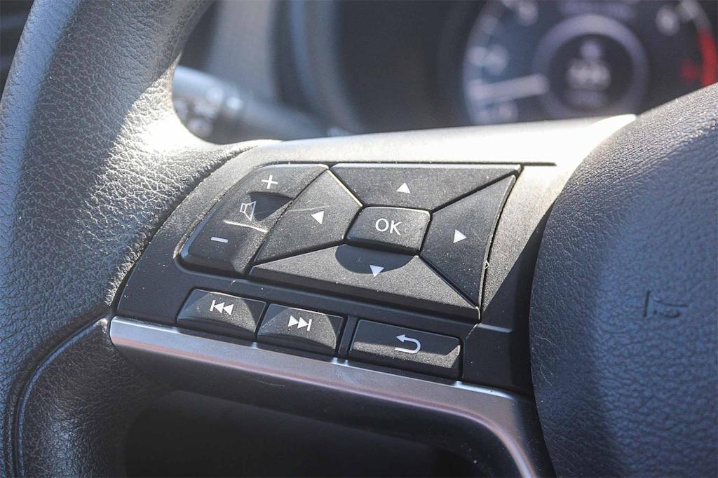 Thumbnail: 2021 Nissan Kicks - 29