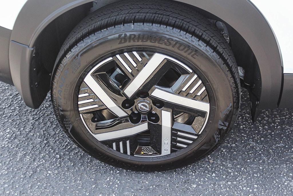 Thumbnail: 2025 Nissan Kicks - 7