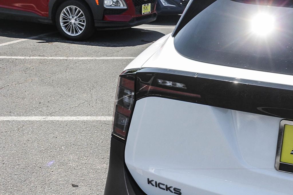 Thumbnail: 2025 Nissan Kicks - 6