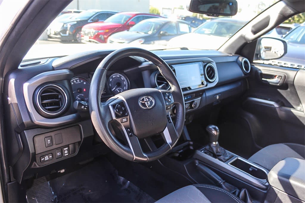 Thumbnail: 2021 Toyota Tacoma - 13