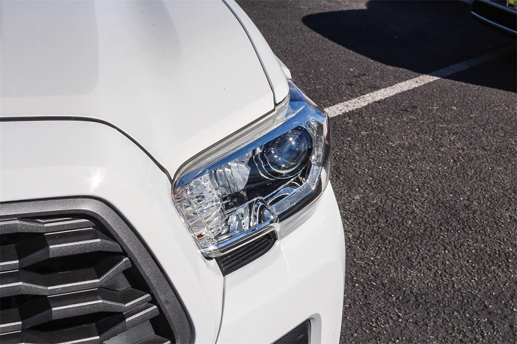 Thumbnail: 2021 Toyota Tacoma - 22