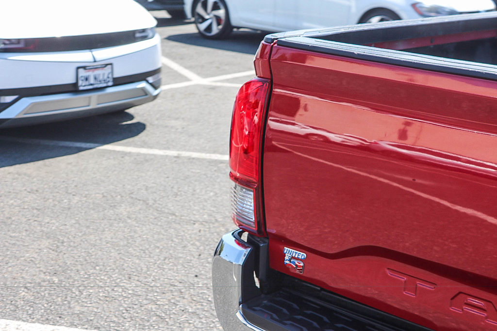 Thumbnail: 2021 Toyota Tacoma - 20