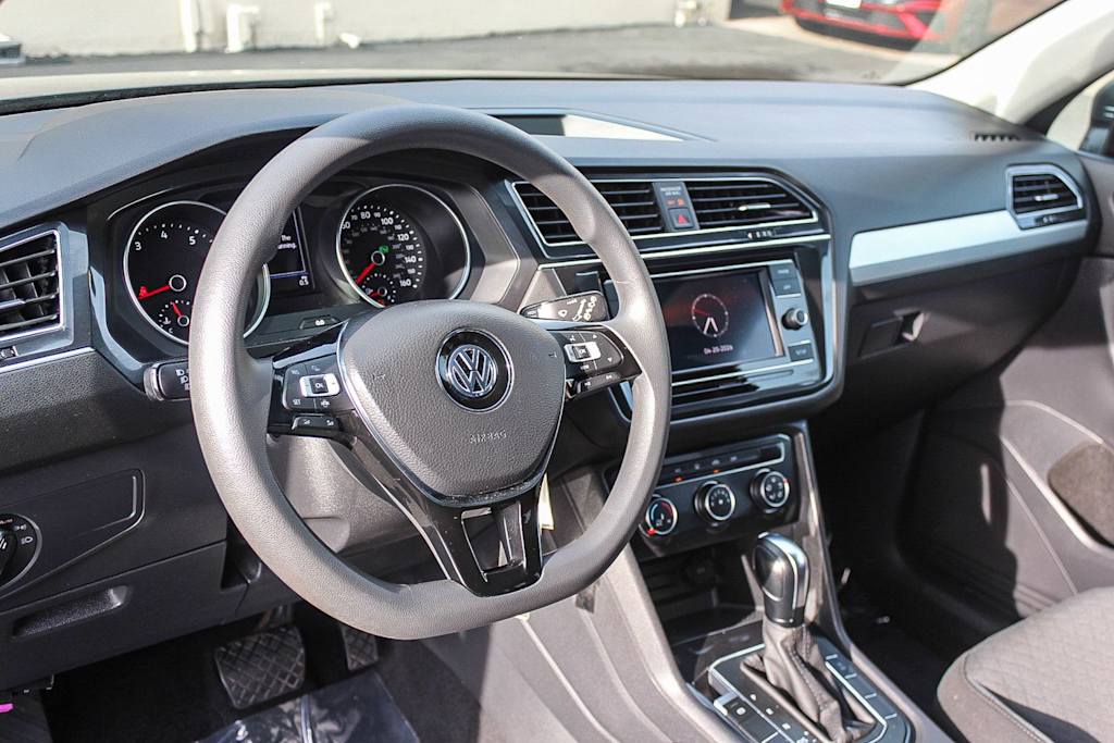 Thumbnail: 2019 Volkswagen Tiguan - 13