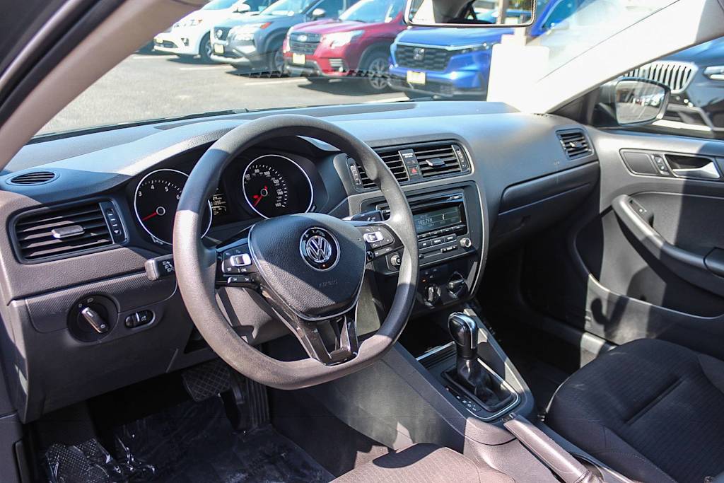 Thumbnail: 2015 Volkswagen Jetta - 25
