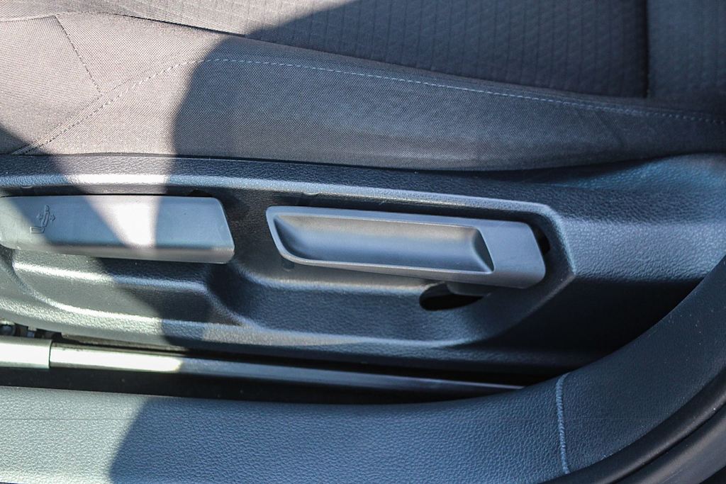 Thumbnail: 2015 Volkswagen Jetta - 27