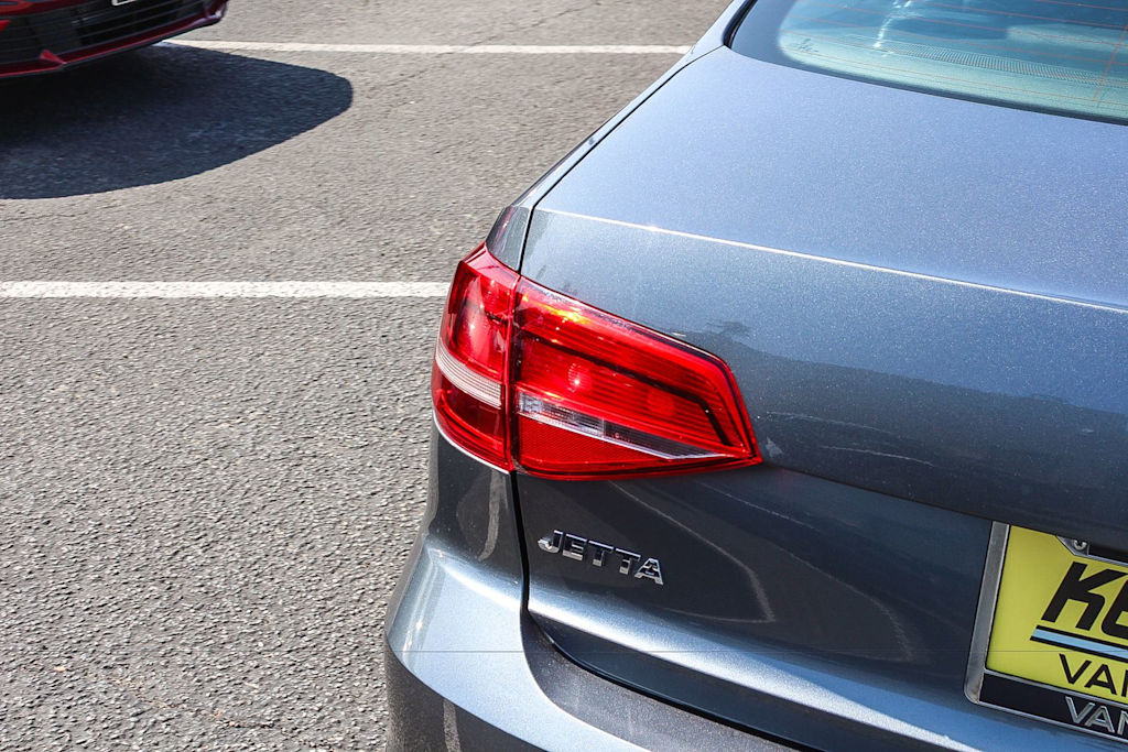 Thumbnail: 2015 Volkswagen Jetta - 20