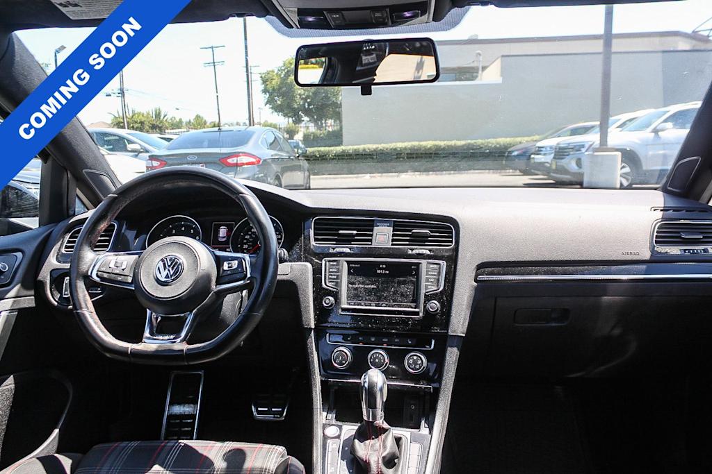 Thumbnail: 2017 Volkswagen Golf - 2