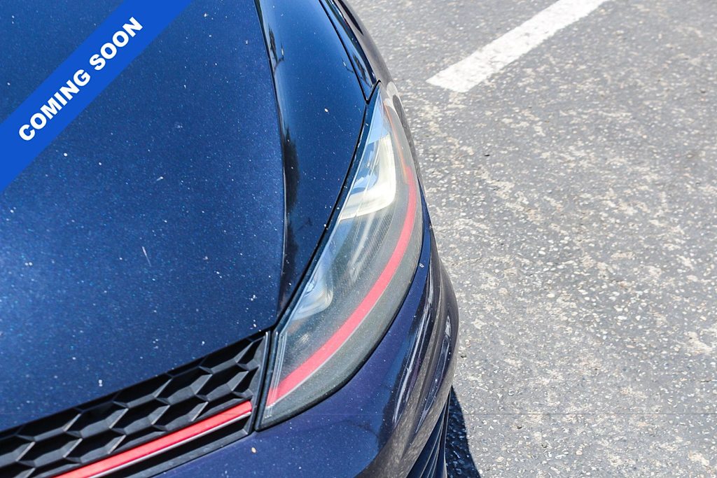 Thumbnail: 2017 Volkswagen Golf - 20