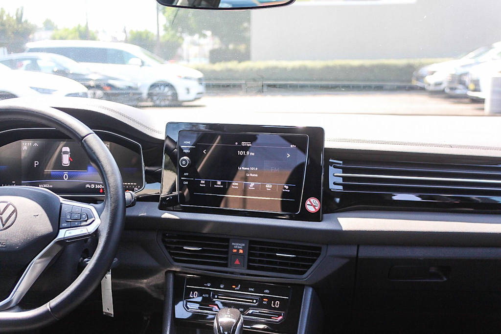 Thumbnail: 2025 Volkswagen Jetta - 8