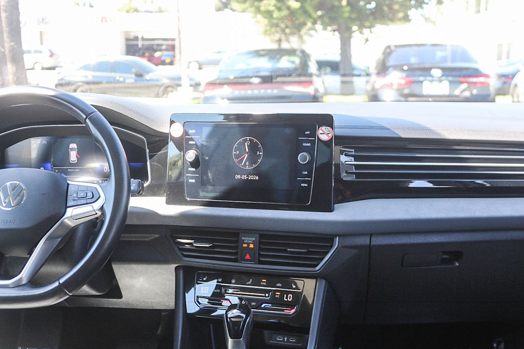 Thumbnail: 2025 Volkswagen Jetta - 9