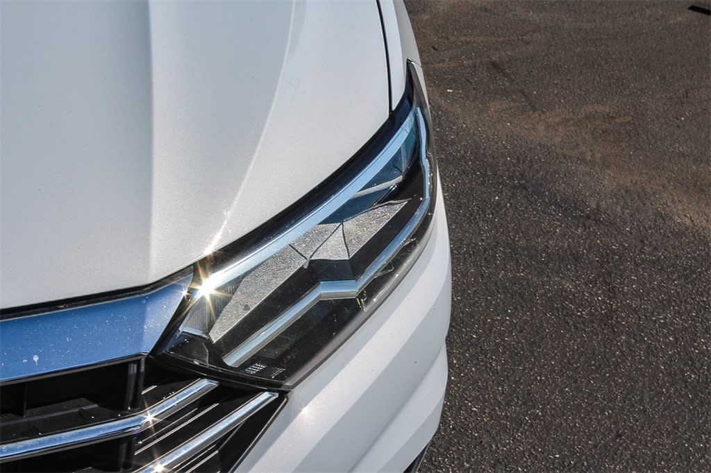 Thumbnail: 2019 Volkswagen Jetta - 21