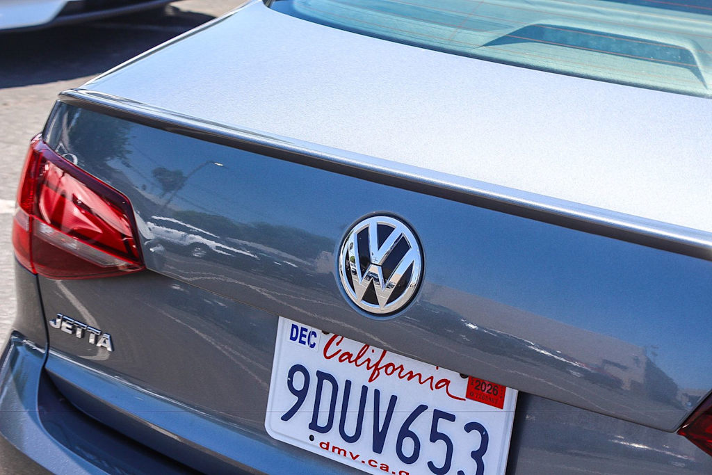 Thumbnail: 2016 Volkswagen Jetta - 6