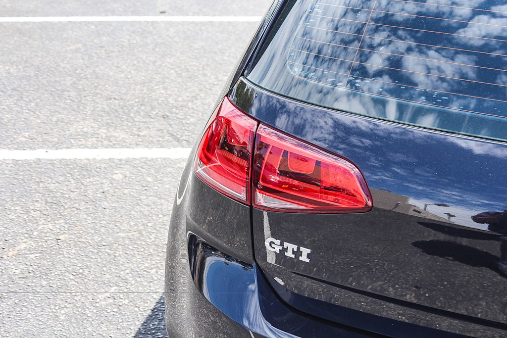 Thumbnail: 2015 Volkswagen Golf - 15
