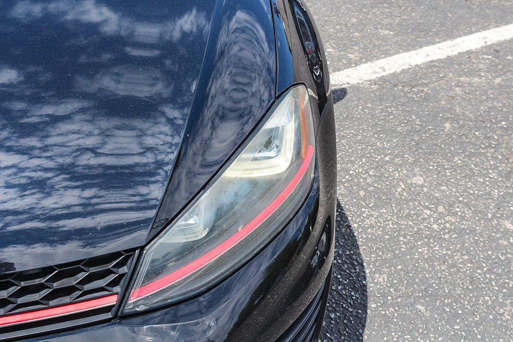 Thumbnail: 2015 Volkswagen Golf - 17