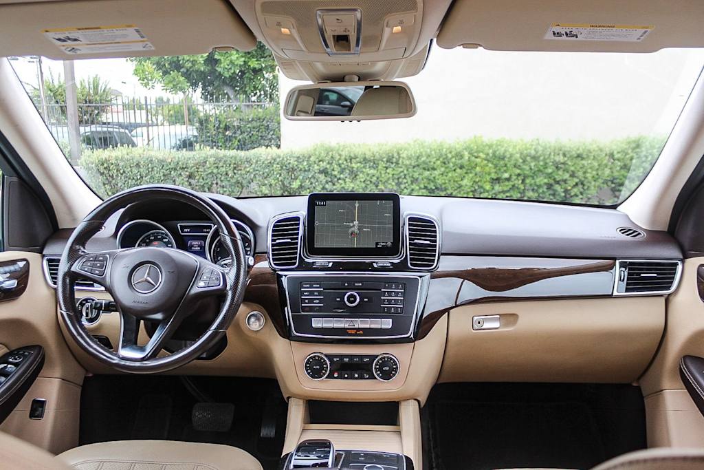 Thumbnail: 2016 Mercedes-Benz GLE - 2
