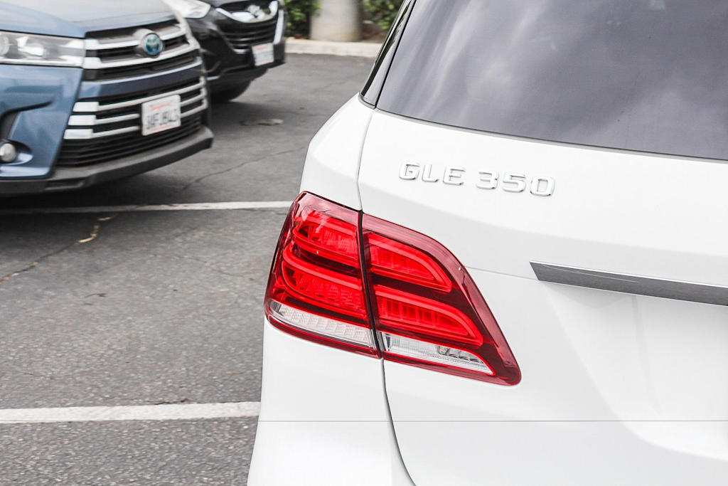 Thumbnail: 2016 Mercedes-Benz GLE - 19