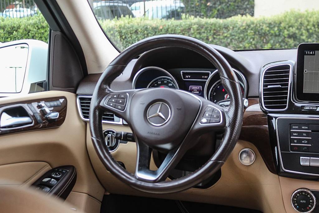 Thumbnail: 2016 Mercedes-Benz GLE - 11