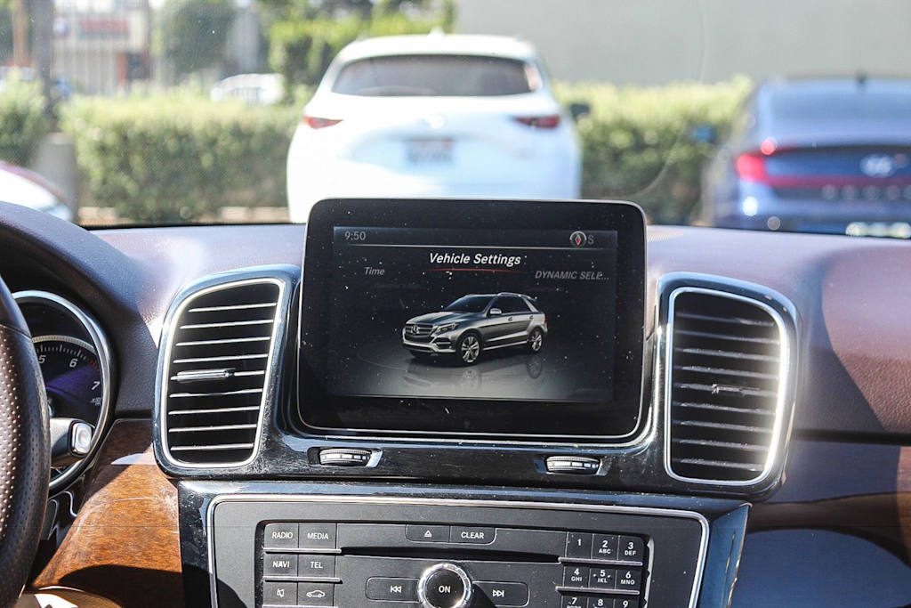 Thumbnail: 2016 Mercedes-Benz GLE - 14