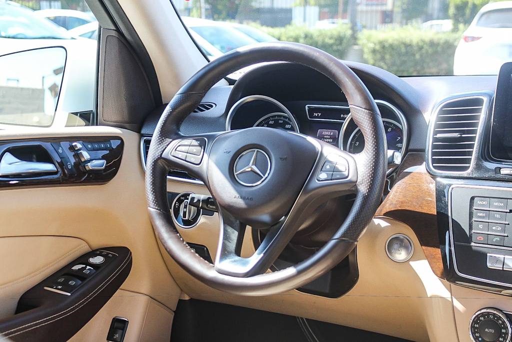 Thumbnail: 2016 Mercedes-Benz GLE - 12