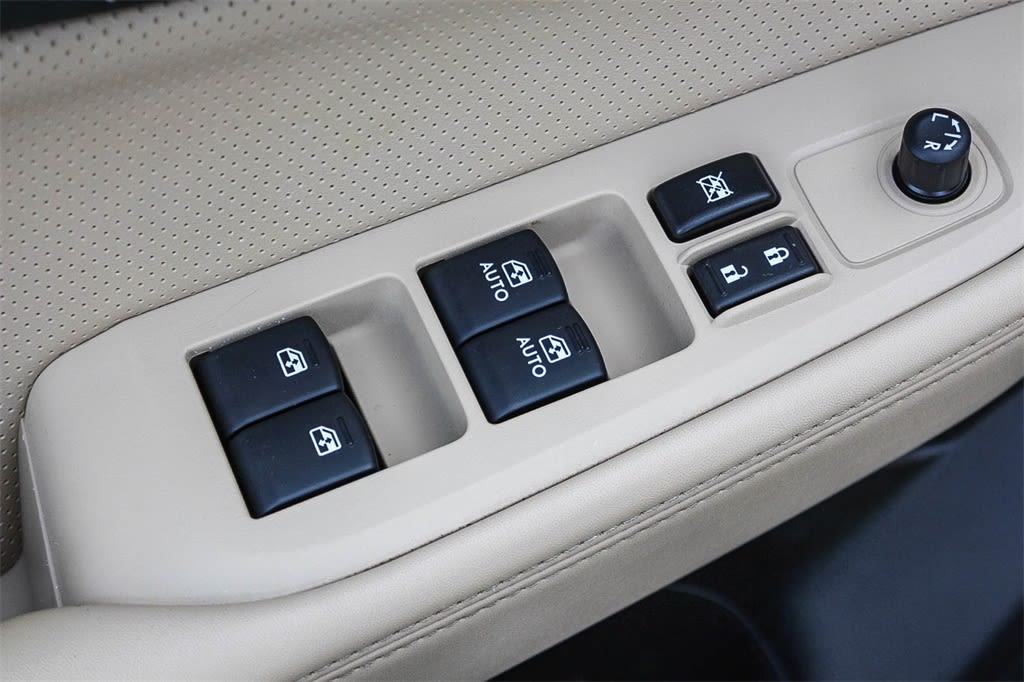 Thumbnail: 2016 Subaru Outback - 25