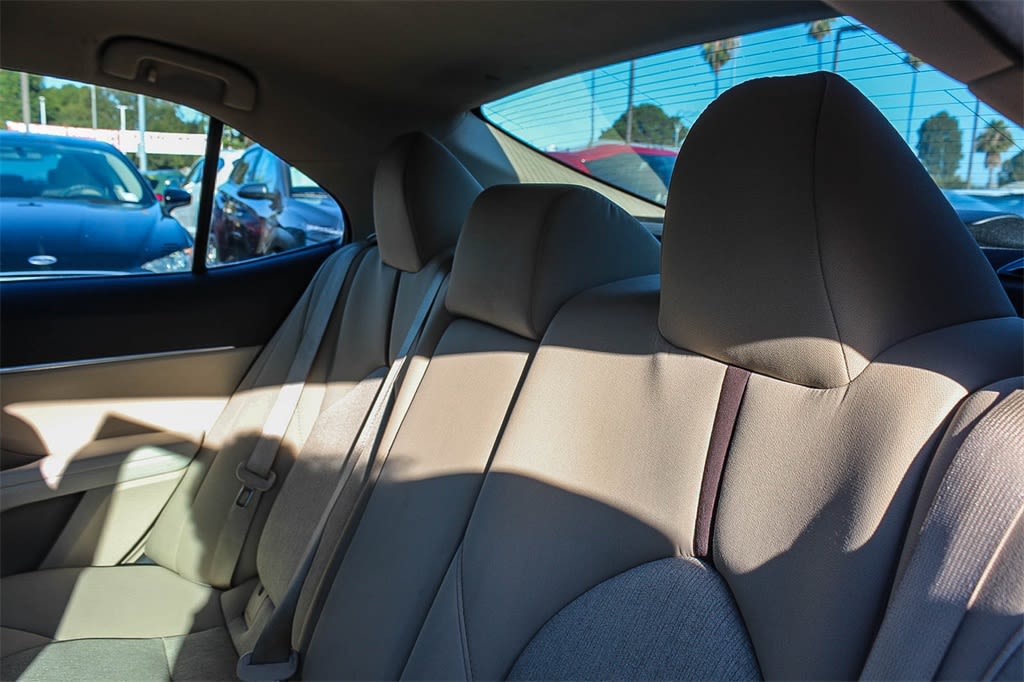 Thumbnail: 2019 Toyota Camry - 10