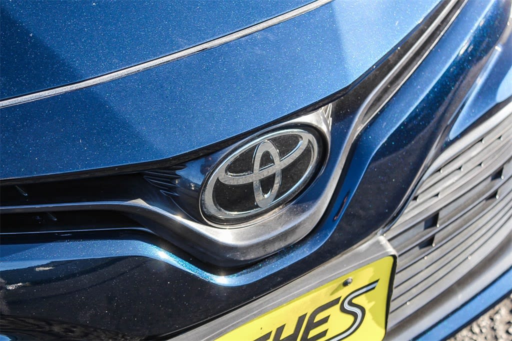 Thumbnail: 2019 Toyota Camry - 23