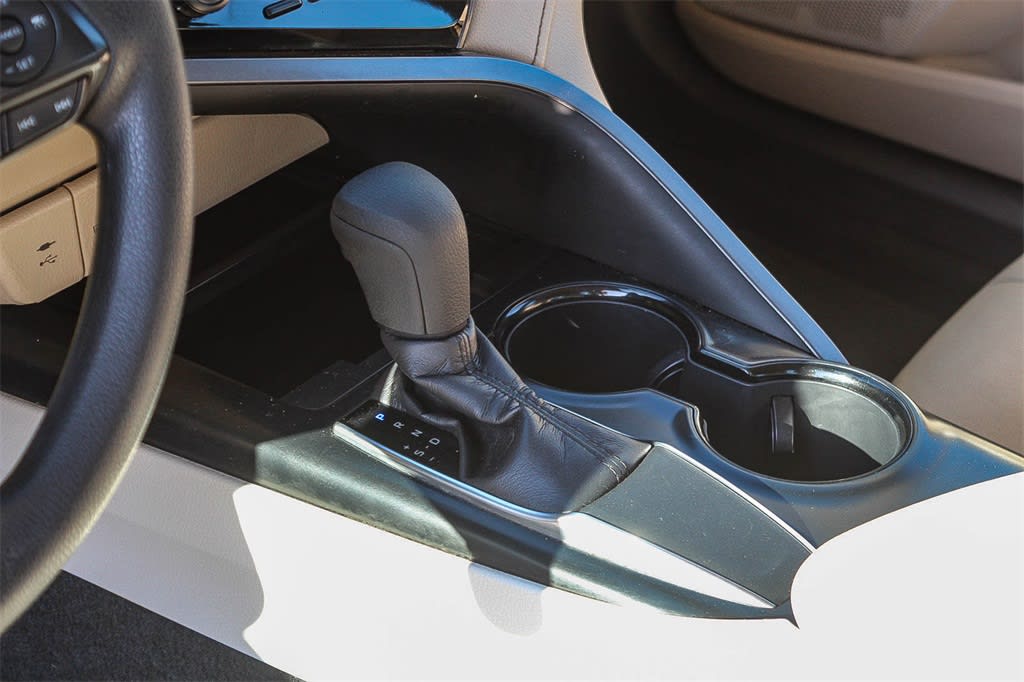 Thumbnail: 2019 Toyota Camry - 15