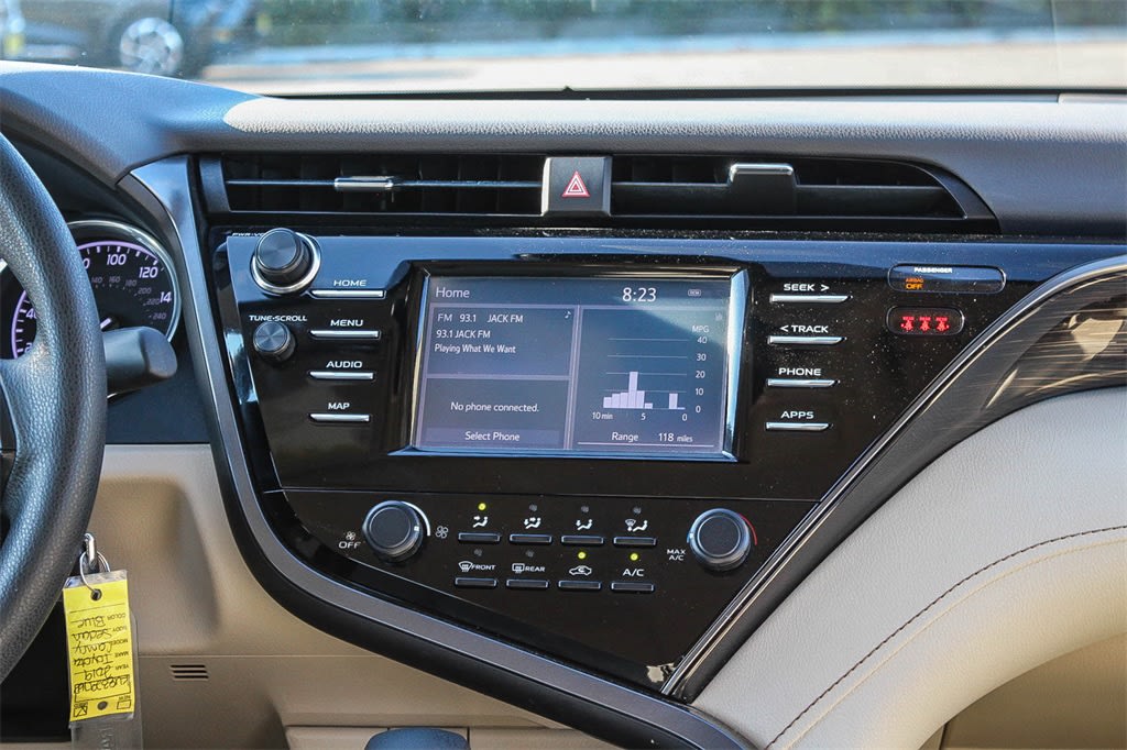 Thumbnail: 2019 Toyota Camry - 14