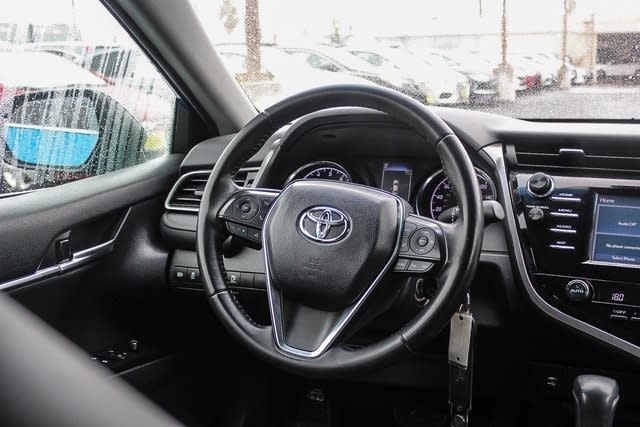 2019 Toyota Camry XLE 9