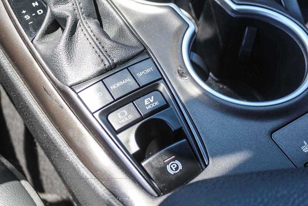 Thumbnail: 2024 Toyota Camry - 32