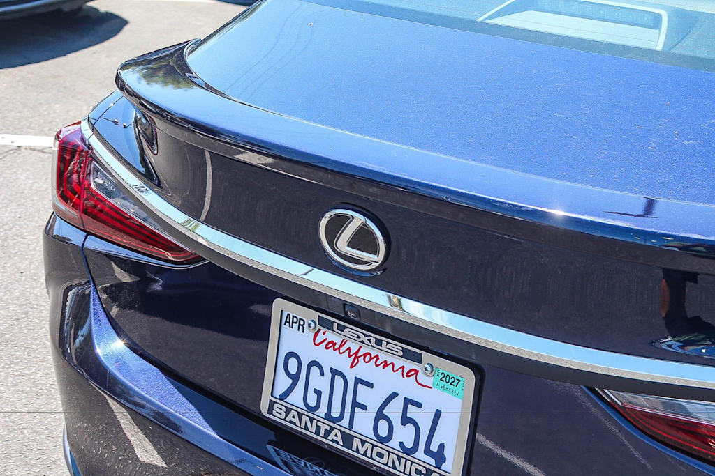 Thumbnail: 2023 Lexus ES - 6