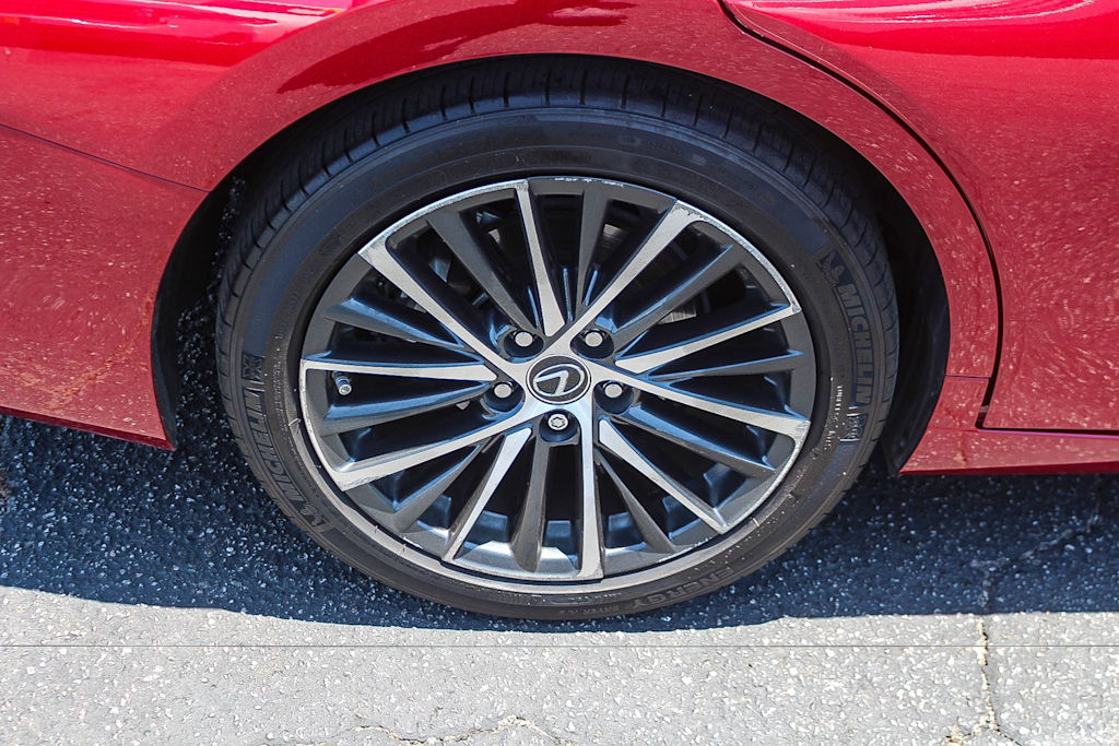 Thumbnail: 2025 Lexus ES - 6