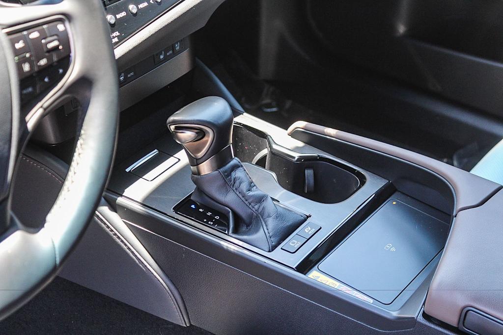 Thumbnail: 2025 Lexus ES - 13